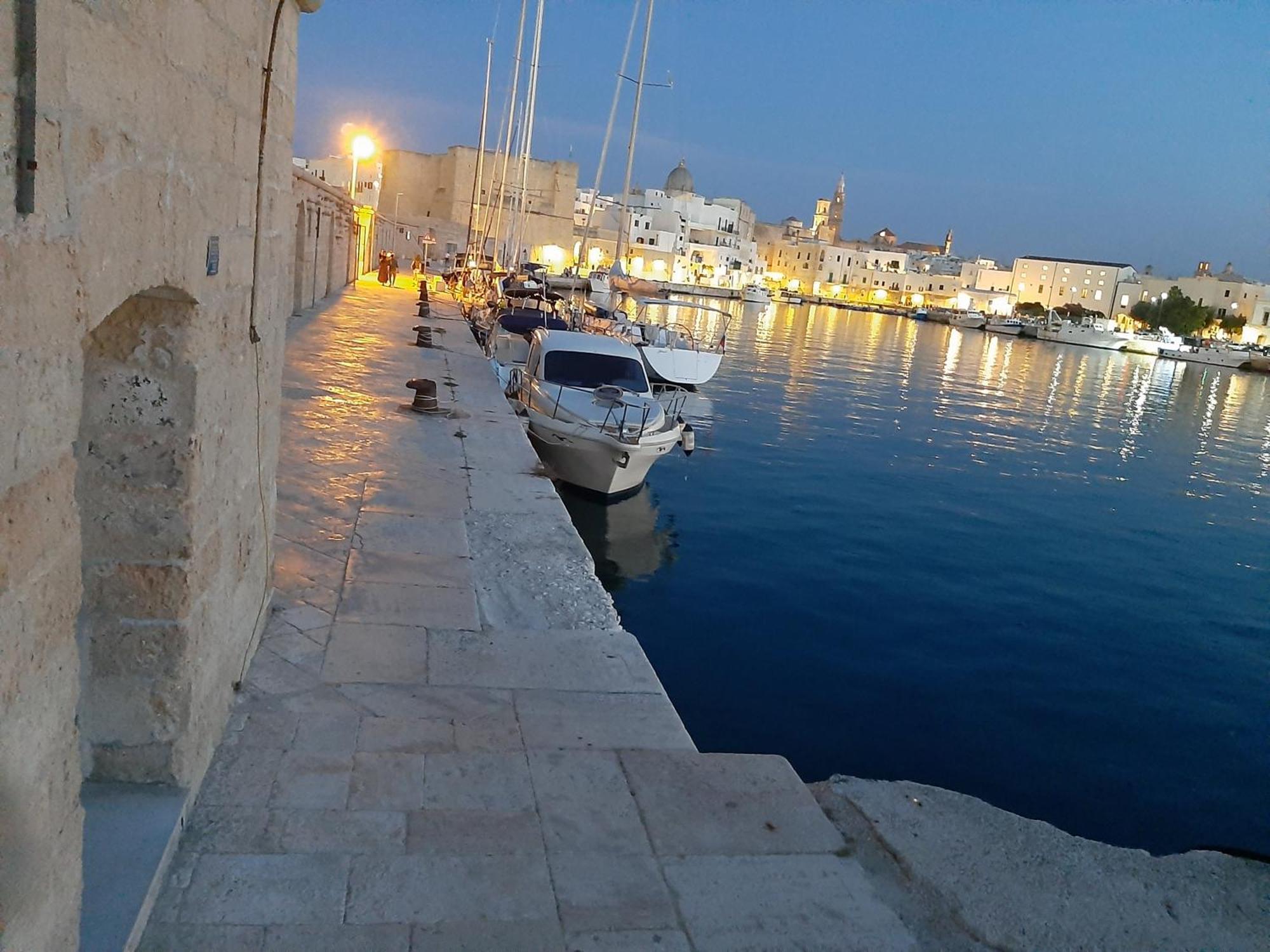 Borgo Antico Lägenhet Monopoli Exteriör bild
